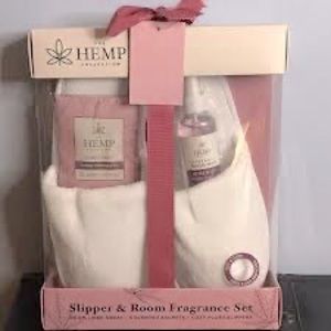 The Hemp Collection Slipper and Room Fragrance Set